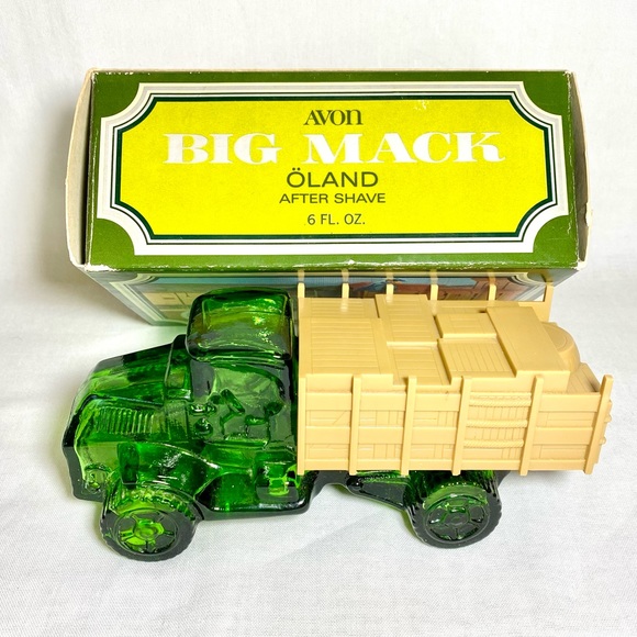 Vintage Avon ‘Big Mack’ Oland Aftershave Bottle & Box - Picture 6 of 17